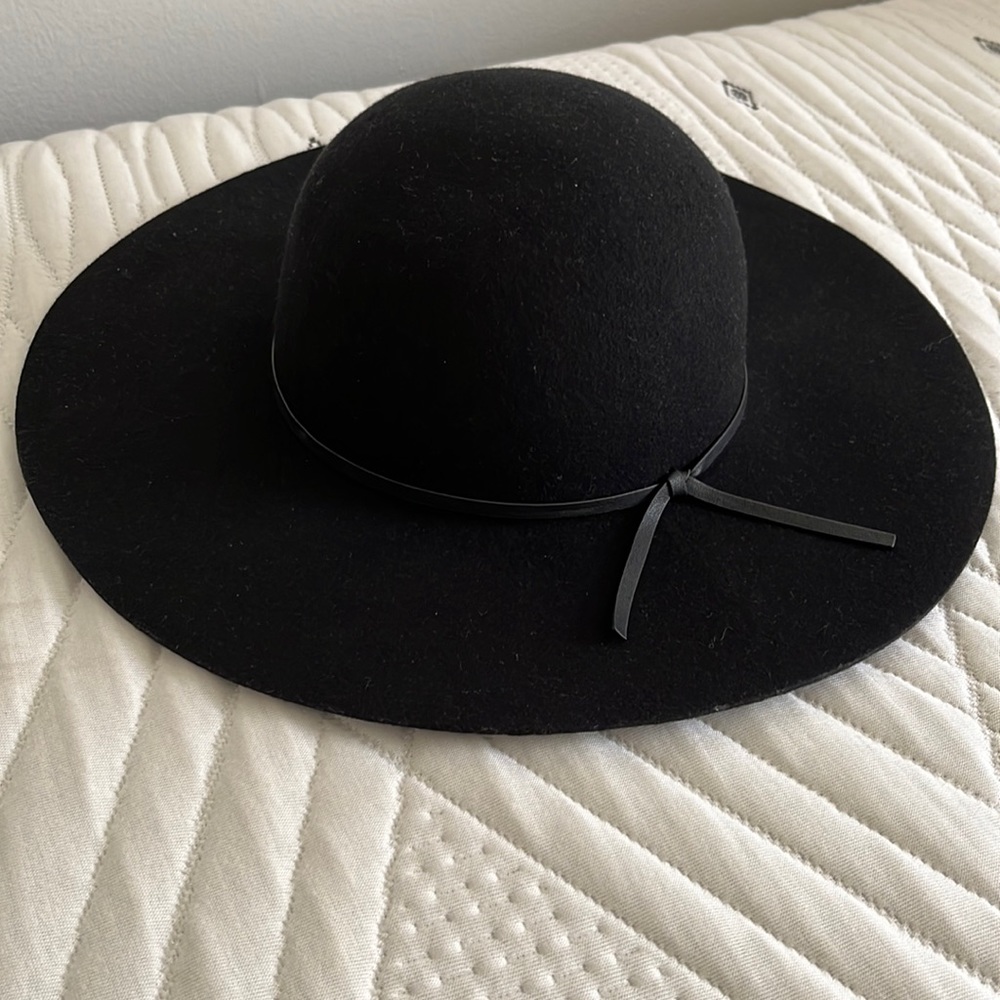 NWT Black Hat